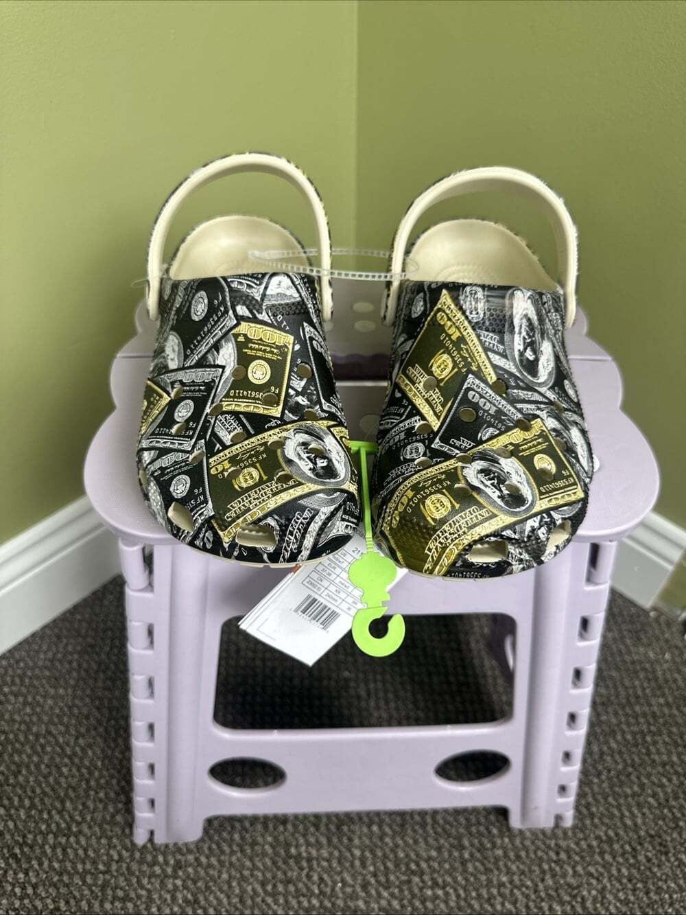 Crocs Classic Money Print Clogs Black Gold $100 Bill Women’s 7 Men’s 5